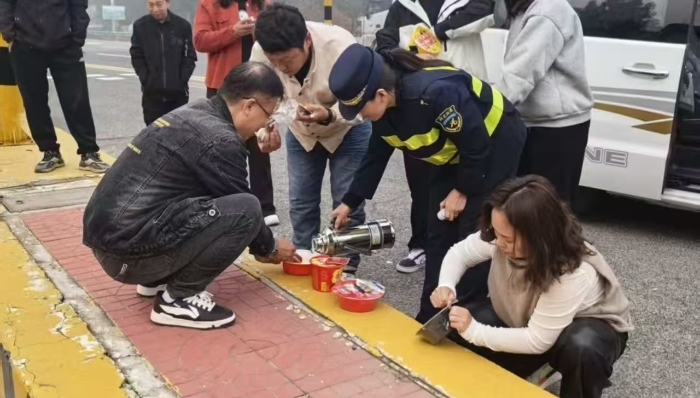 51b362f78ba6957768db6ab0e94ae95d 51b362f78ba6957768db6ab0e94ae95d